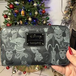 Loungfly Villans Zip Wallet 