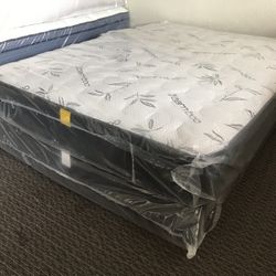 Queen Mattress And Box Spring 