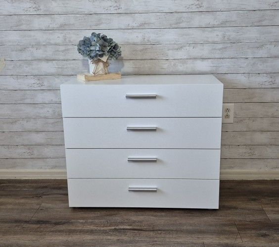 Dresser - New