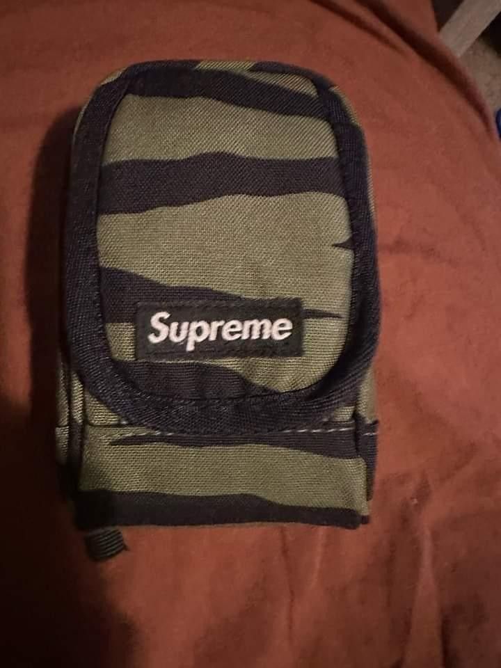 Supreme Rare Pouch Bag