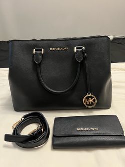Micheal kors women’s purse and wallet