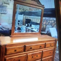 ☘️🌹VINTAGE BEDROOM FURNITURE: DRESSERS,  CHESTS  $299 EACH☘️🌹