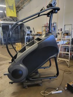 Stairmaster gauntlet Stepmill 