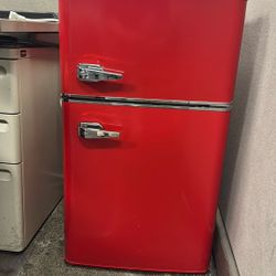 Mini Fridge