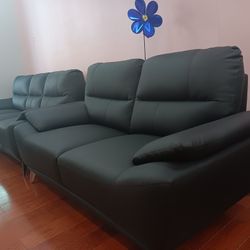 *Weekly Feature!!!*---Charming Valencia Leather Sofa/Loveseat Sets---Limited Inventory!!!---Delivery And Financing😉