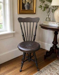 Beautiful Antique Victorian Furniture - Wooden Swivel Piano Stool Chair With Spindle Back