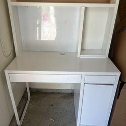 Free ikea Micke Desk / Saturday Pick Up Please 