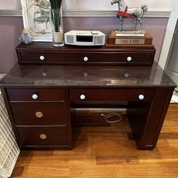 Stanley Full Bedroom set With Computer Desk 