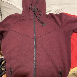 Nike Maroon Size M HOODIE TRADES OR 2 TEES ONLY