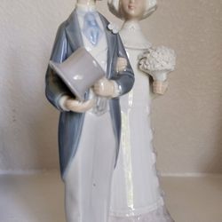 Lladro Spain Handmade Porcelain Collectible Figurine - Bride & Groom