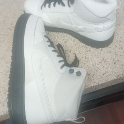 Winterized Mid Nike Shoes 