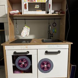 Play Kitchen