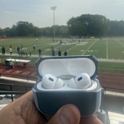 Apple AirPods Pro 2nd Gen + Protective 