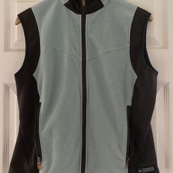 REI Women’s Polartec Fleece Vest Size L Colors Mint Green/Black