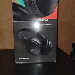 Brand New Unopened Bose Quiet Comfort Noise Cancelling Wireless Headphones 