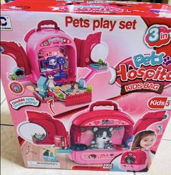 Pet Hospital Kids Play Set w/ Case  $10  NEW 
