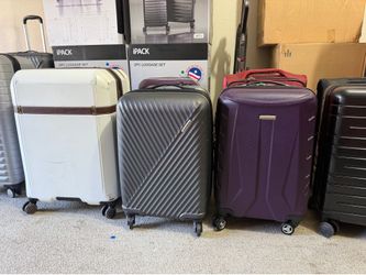 Epic Sale! 22”-28” luggages Each $39