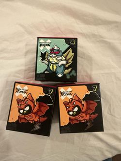 Looking to trade for  Godzillaxhellokitty toy #1