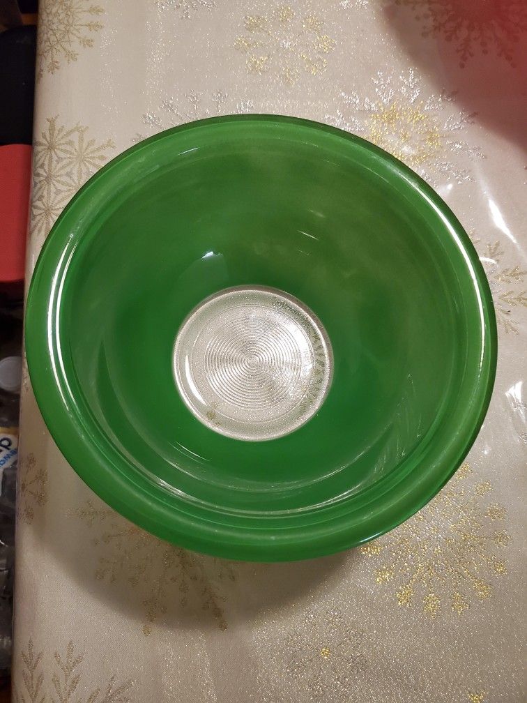 Vintage Pyrex Bowl, Green Color, Small Size.