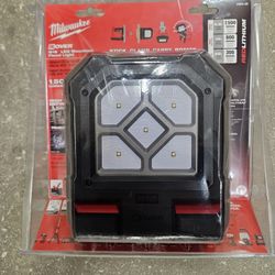 Milwaukee M18 Flood Light 