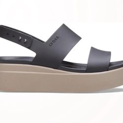 New Crocs women,s slides comfortable anti slip sandals.