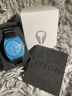 Nixon Watch