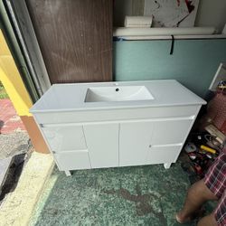 48X18 & 1/2 INCHES BATHROOM VANITY 