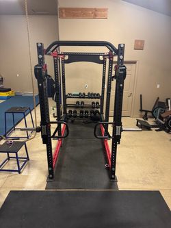 Squat rack with jammer arms