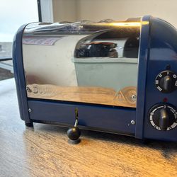 Beautiful Pink Dualit Toaster! for Sale in Las Vegas, NV - OfferUp