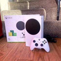 Xbox series S with box 