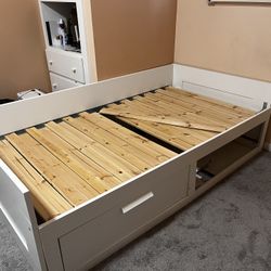 IKEA BRIMNES Daybed with 2 drawers