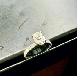 Diamond Specifications:• Shape: Oval Brilliant• Carat Weight: 1.13 Carat• Measurements: 8.17 x 5.98 x 3.70 mm• Inscription Number: LG(contact info rem