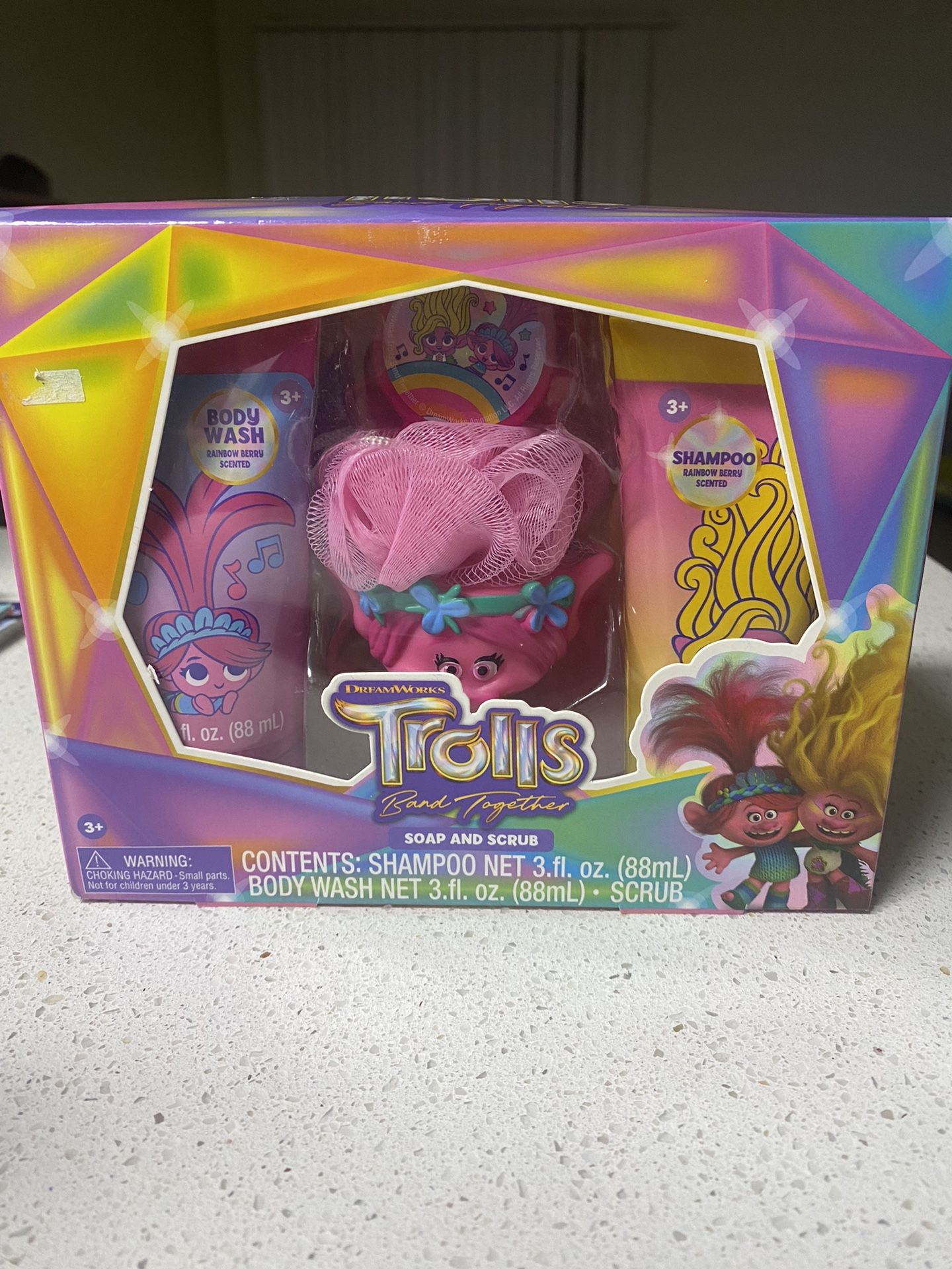 Trolls Soap And Scrub Body Wash Set