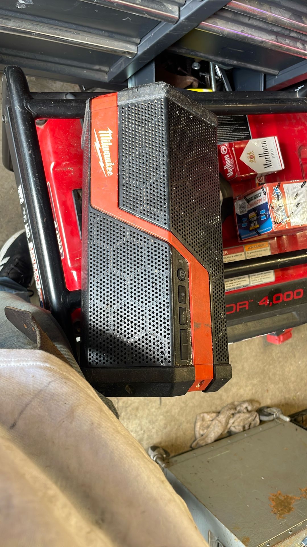 Milwaukee M2 M 18 Job Site Radio/Charger