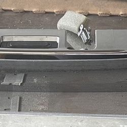 (84816-9HS2C) 2016-2018 Nissan Altima Finisher Assembly