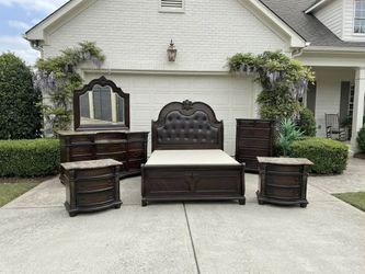 Quern bedroom set