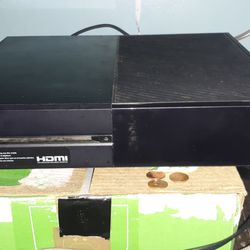 XBOX 0NE 500 GB + 2 controllers and 2k25