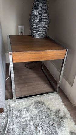 Coffee table and lamp