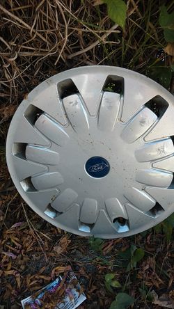 Ford stock hub cap