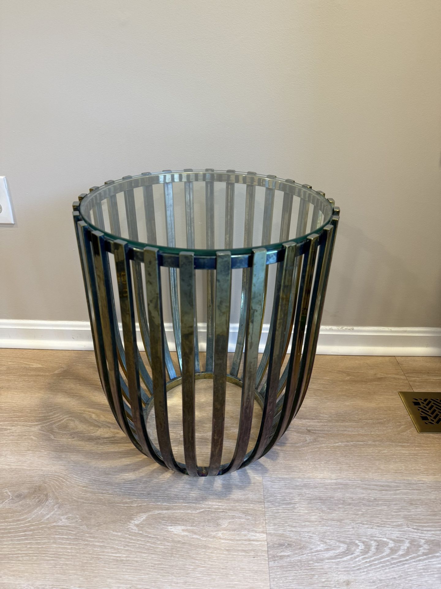 Value City Furniture Prism Table