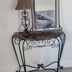 Decoration table with mirror and lamp