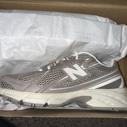 New Balance 740 Bungee Brown Beige Brand New (Size 7W)