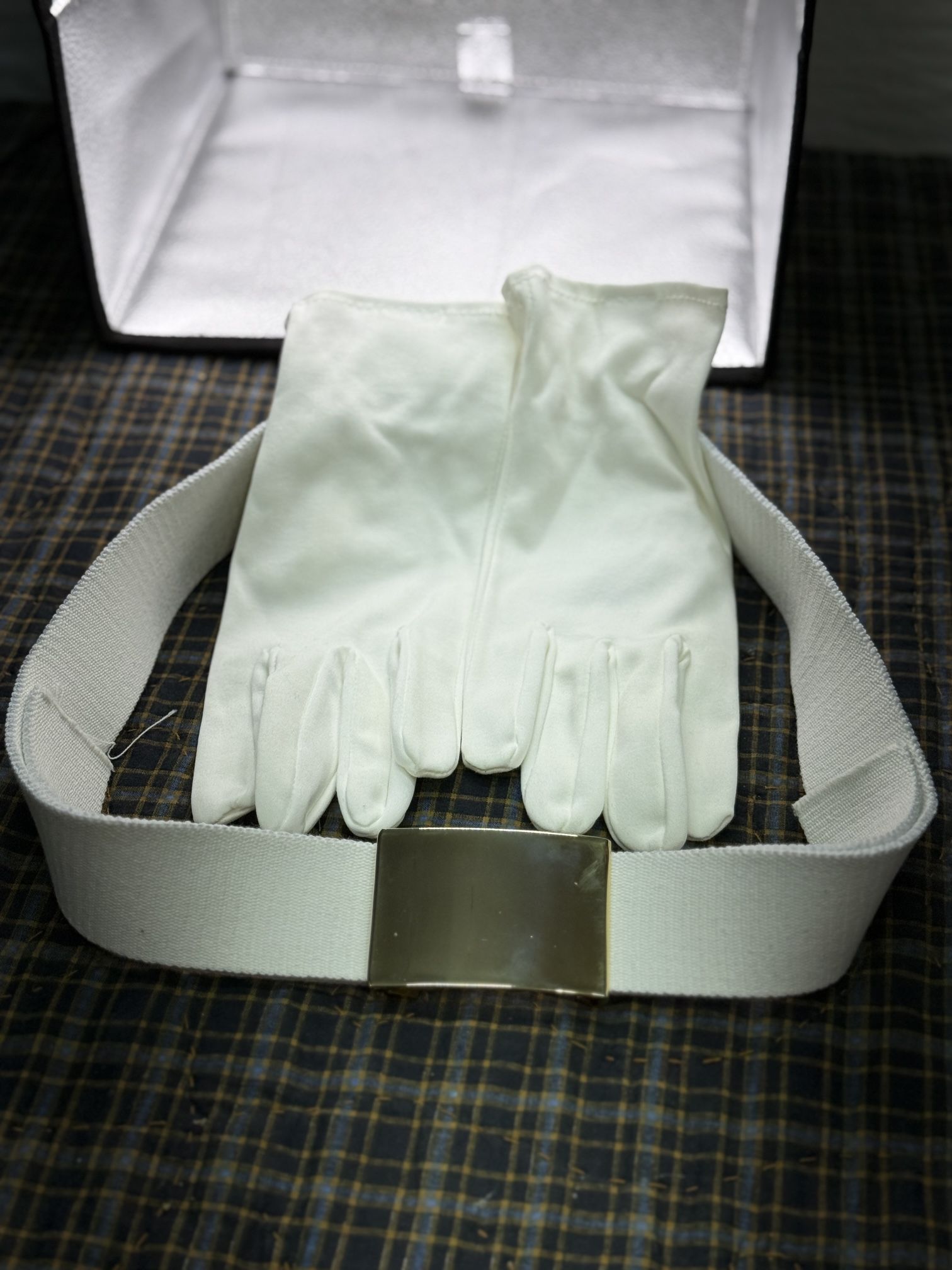 US MARINE CORPS MARINES PARADE DRESS BLUES WHITE BELT, BUCKLE GLOVES SET