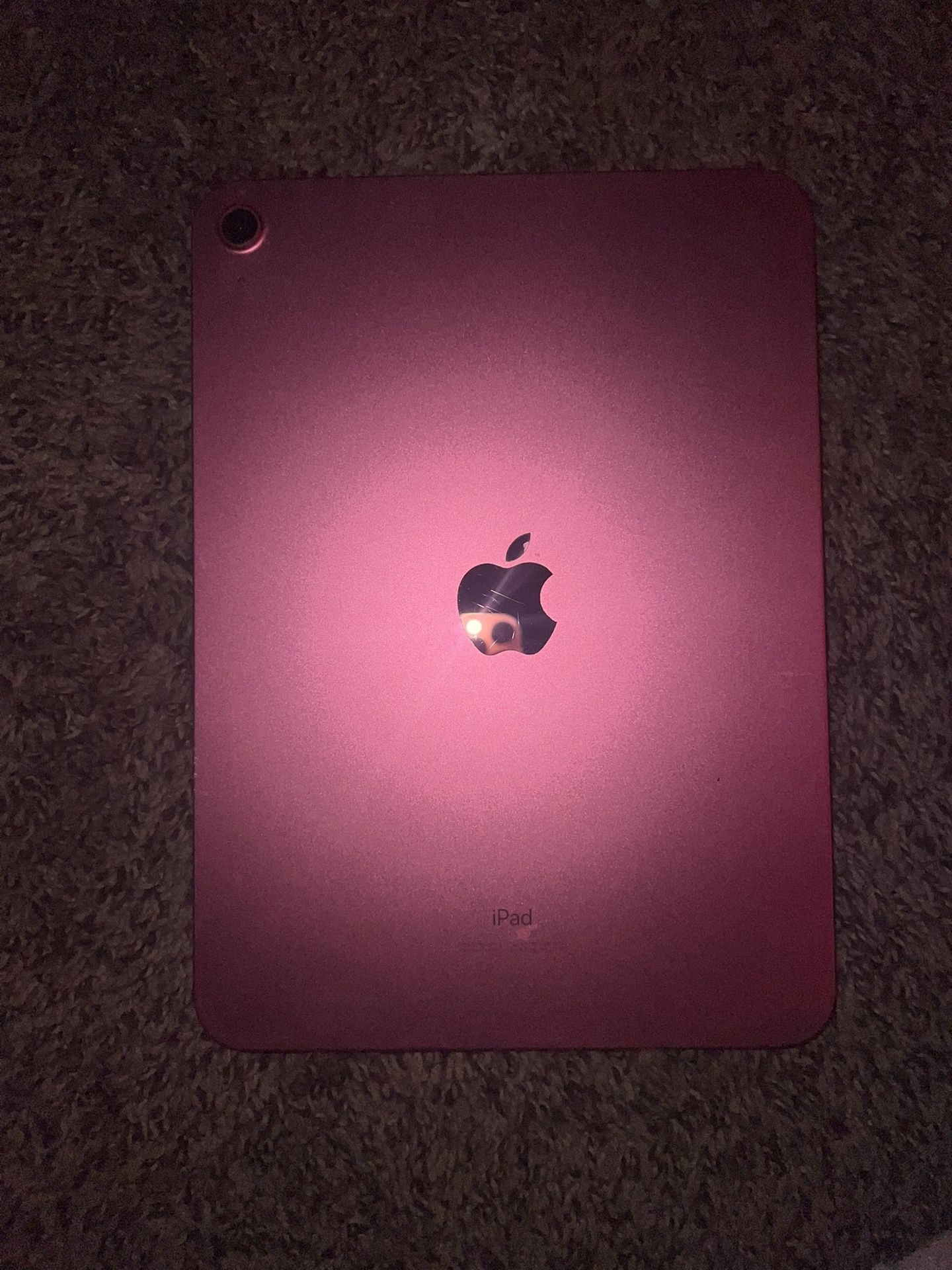 Pink Ipad With Apple Pencil
