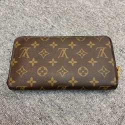 Louis Vuitton Long Zippy Wallet