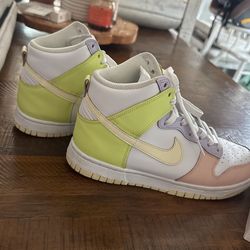 Nike Women Size 7
