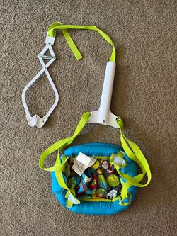 Door baby bouncer/jumper
