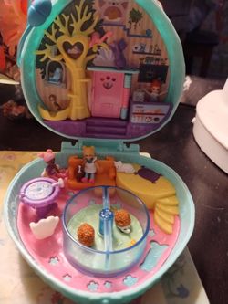 Polly Pocket Pet Store