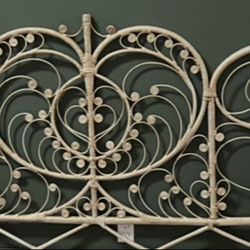 Stunning Vintage King Head Board 