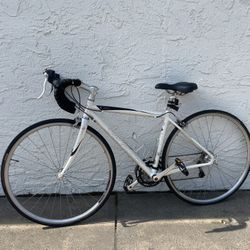 Specialized Dolce Women’s Road Bike 